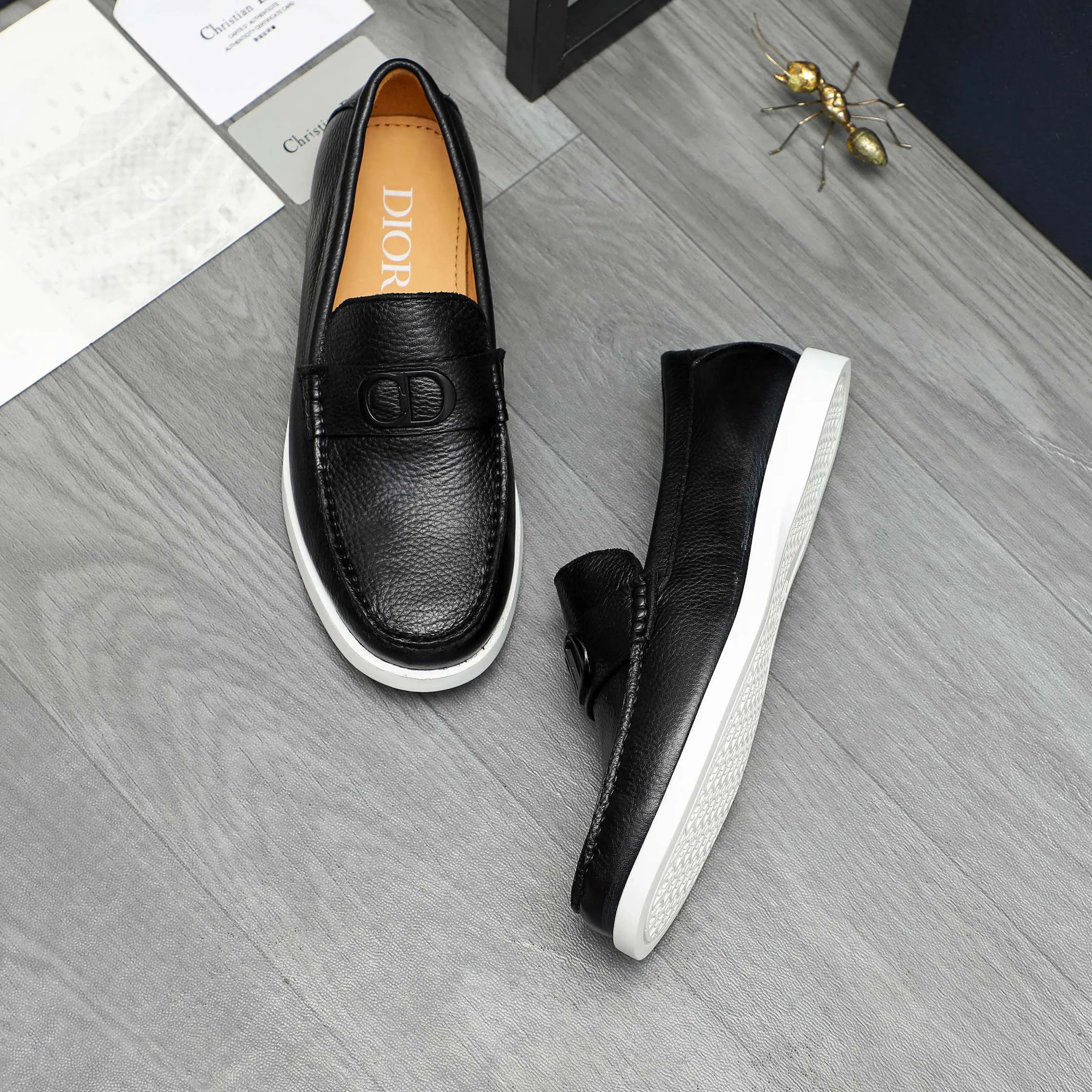 Men's shoes 💰460 Product trademark: Dior "Dior" casual slip-on leather shoes Regular size: 39-44 Product material: Selected pebbled cowhide upper, cowhide lining, rubber outsole